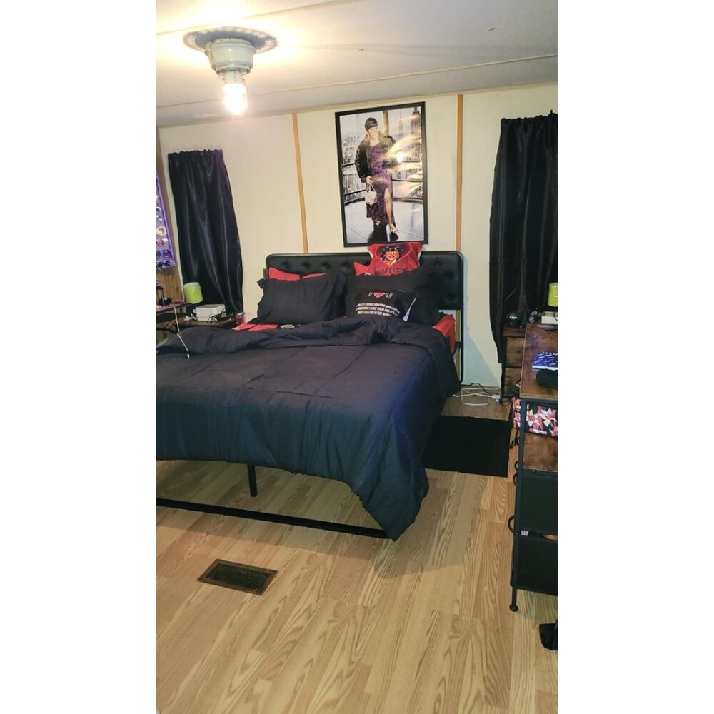 New Black Queen Comforter Set, 3-Piece Box Stitched Bedding, Down Alternative - Picture 9 of 13